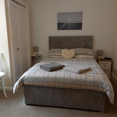 Crofton Guest House Weymouth Bagian luar foto