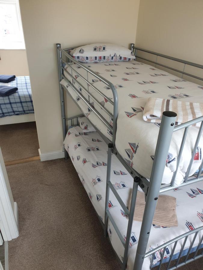 Crofton Guest House Weymouth Bagian luar foto