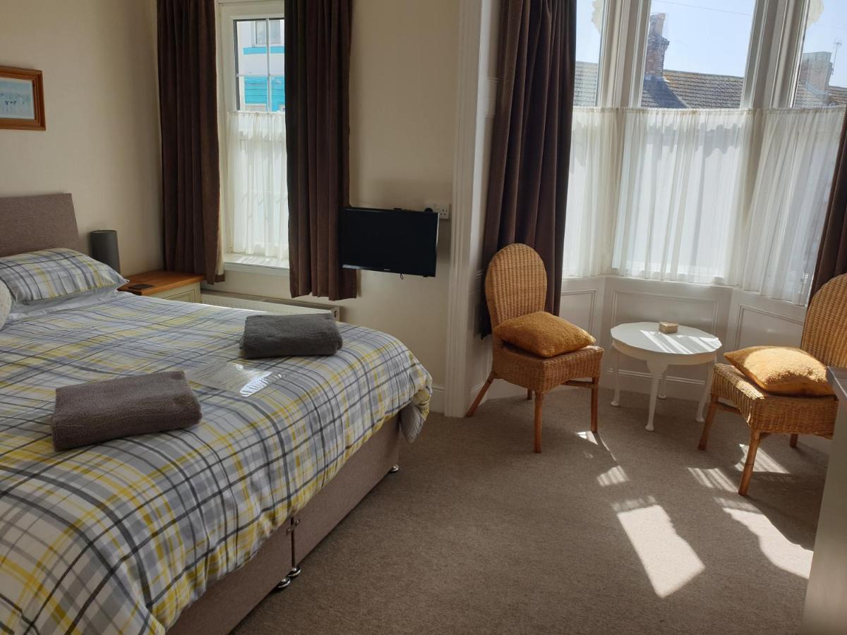 Crofton Guest House Weymouth Bagian luar foto