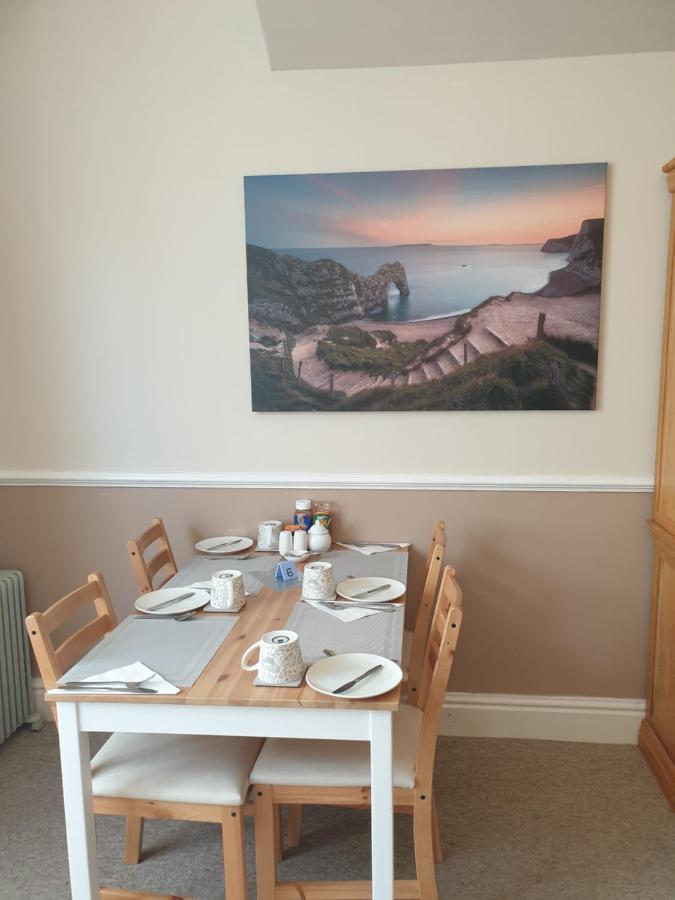 Crofton Guest House Weymouth Bagian luar foto