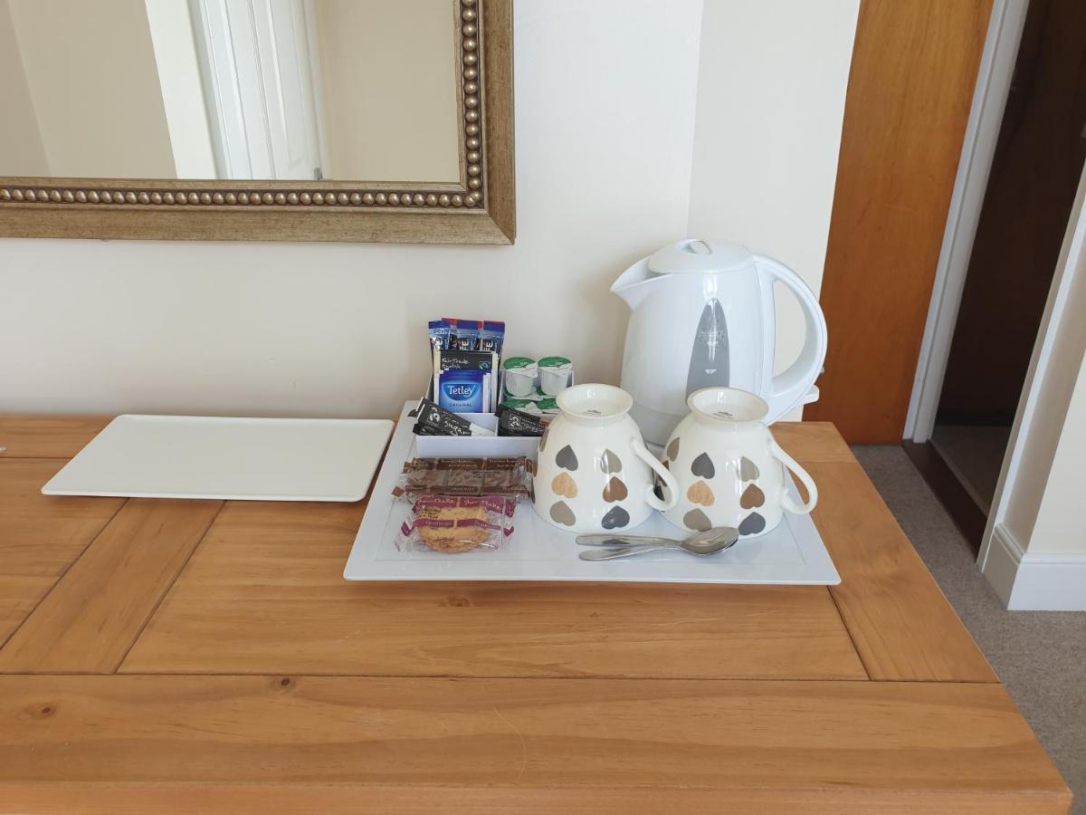 Crofton Guest House Weymouth Bagian luar foto