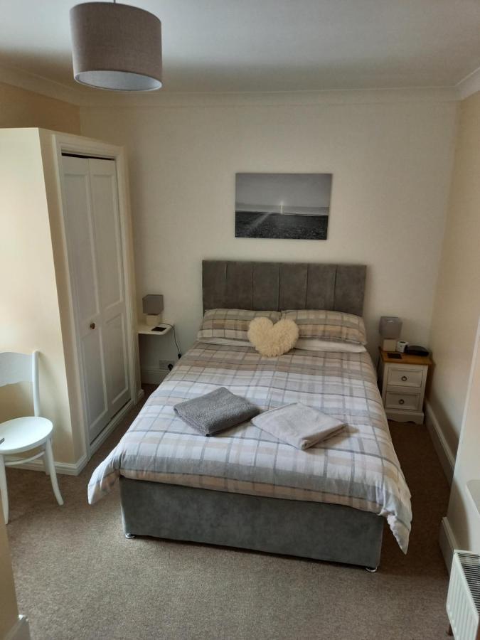 Crofton Guest House Weymouth Bagian luar foto