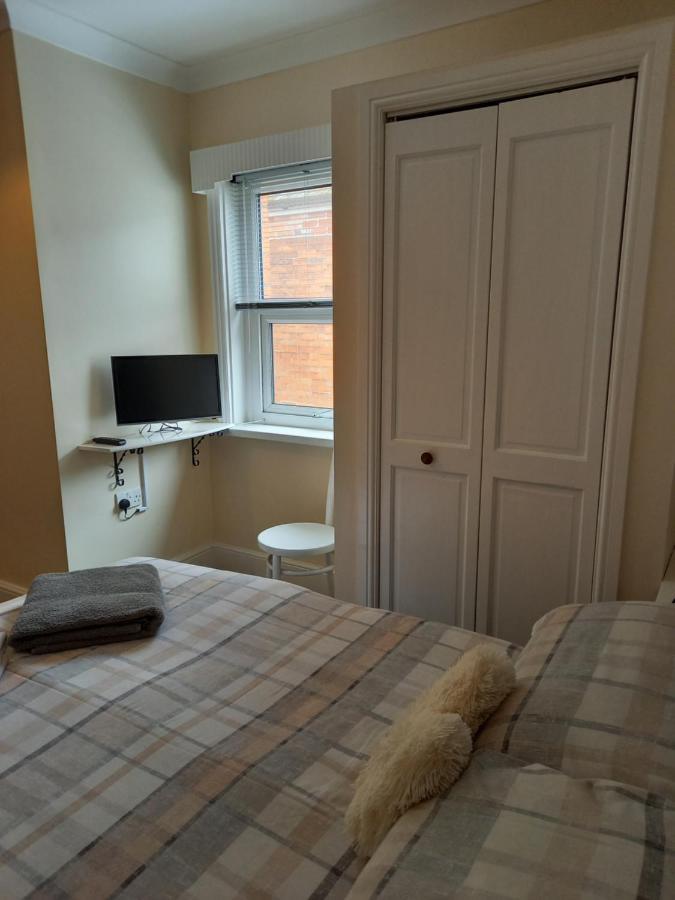 Crofton Guest House Weymouth Bagian luar foto