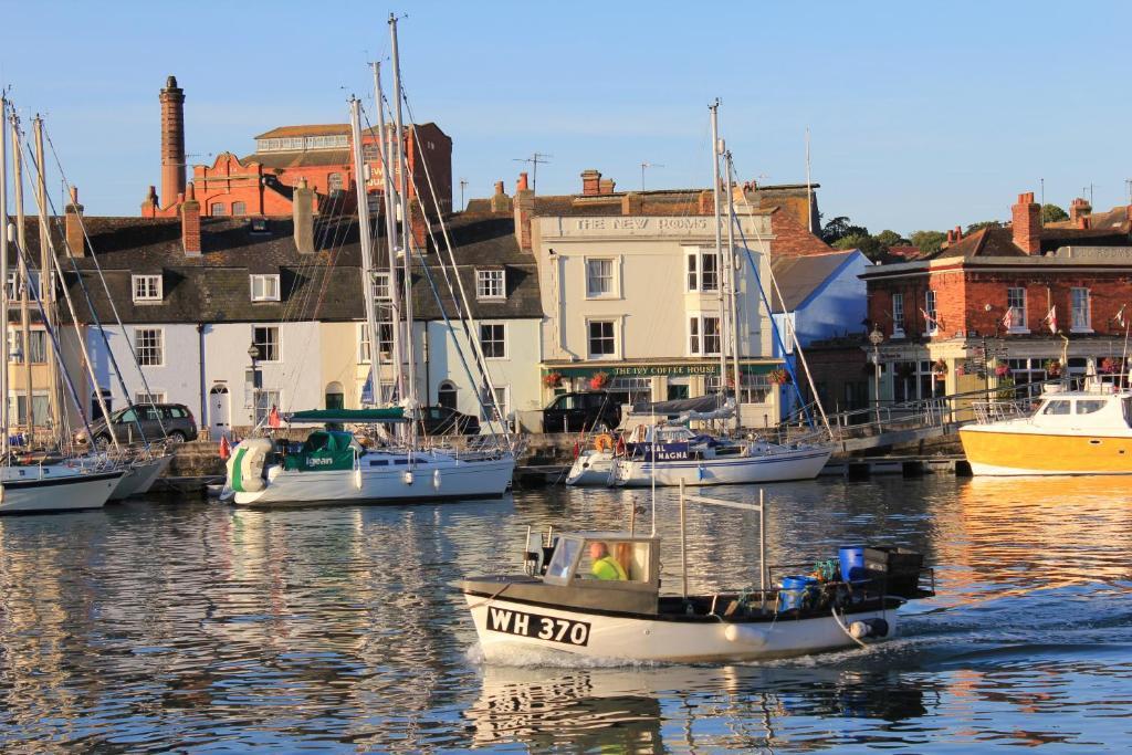 Crofton Guest House Weymouth Bagian luar foto