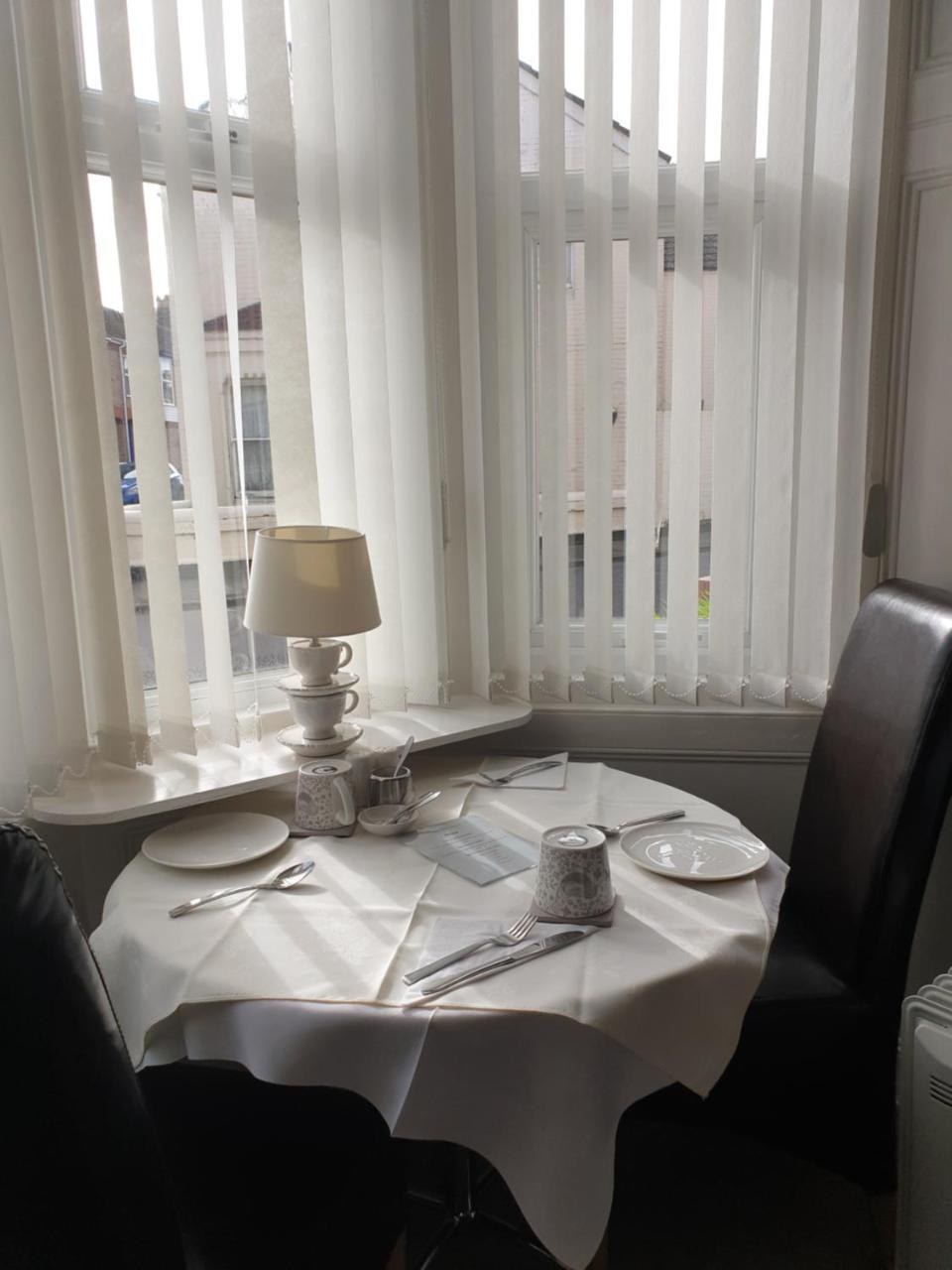 Crofton Guest House Weymouth Bagian luar foto